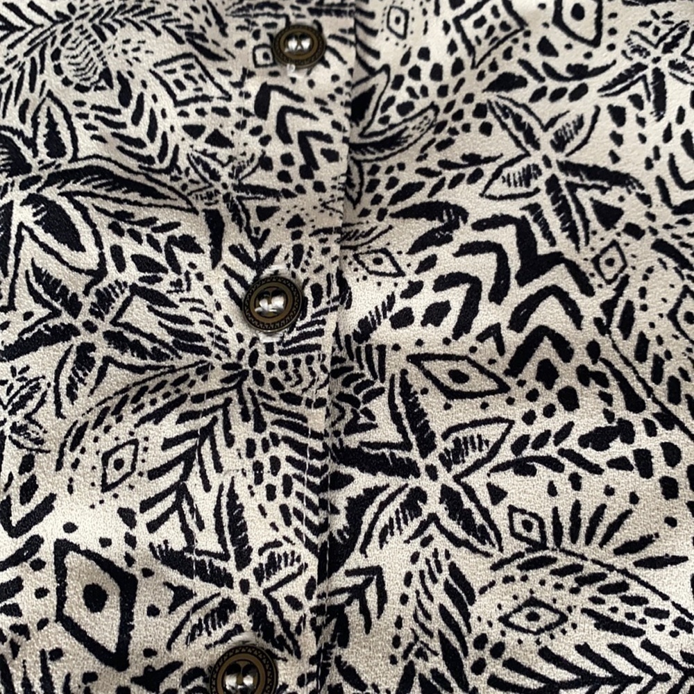 Maurice’s Jungle themed mini skirt. - Picture 3 of 9